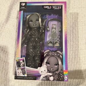 Rainbow High Luna Madison Girls Night Sleepover Doll Set NIB